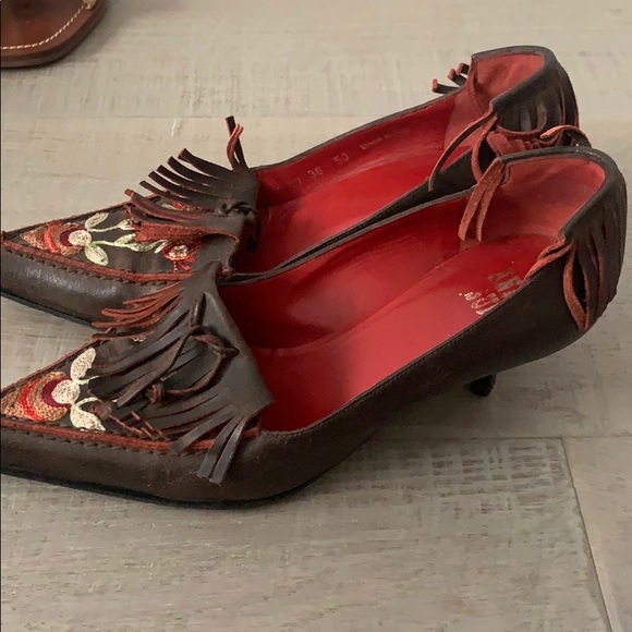 Anna sui heels